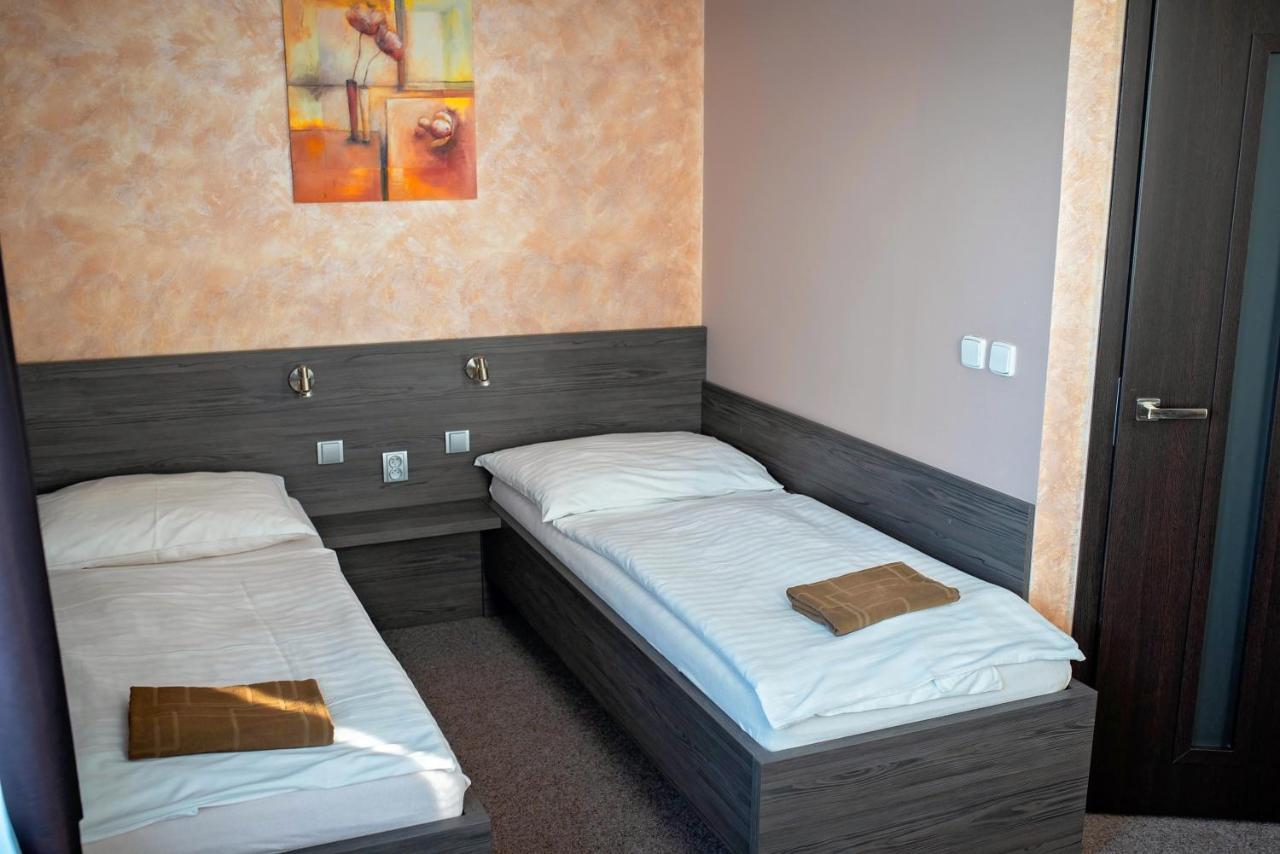 Almond Hotel Teplice Bagian luar foto