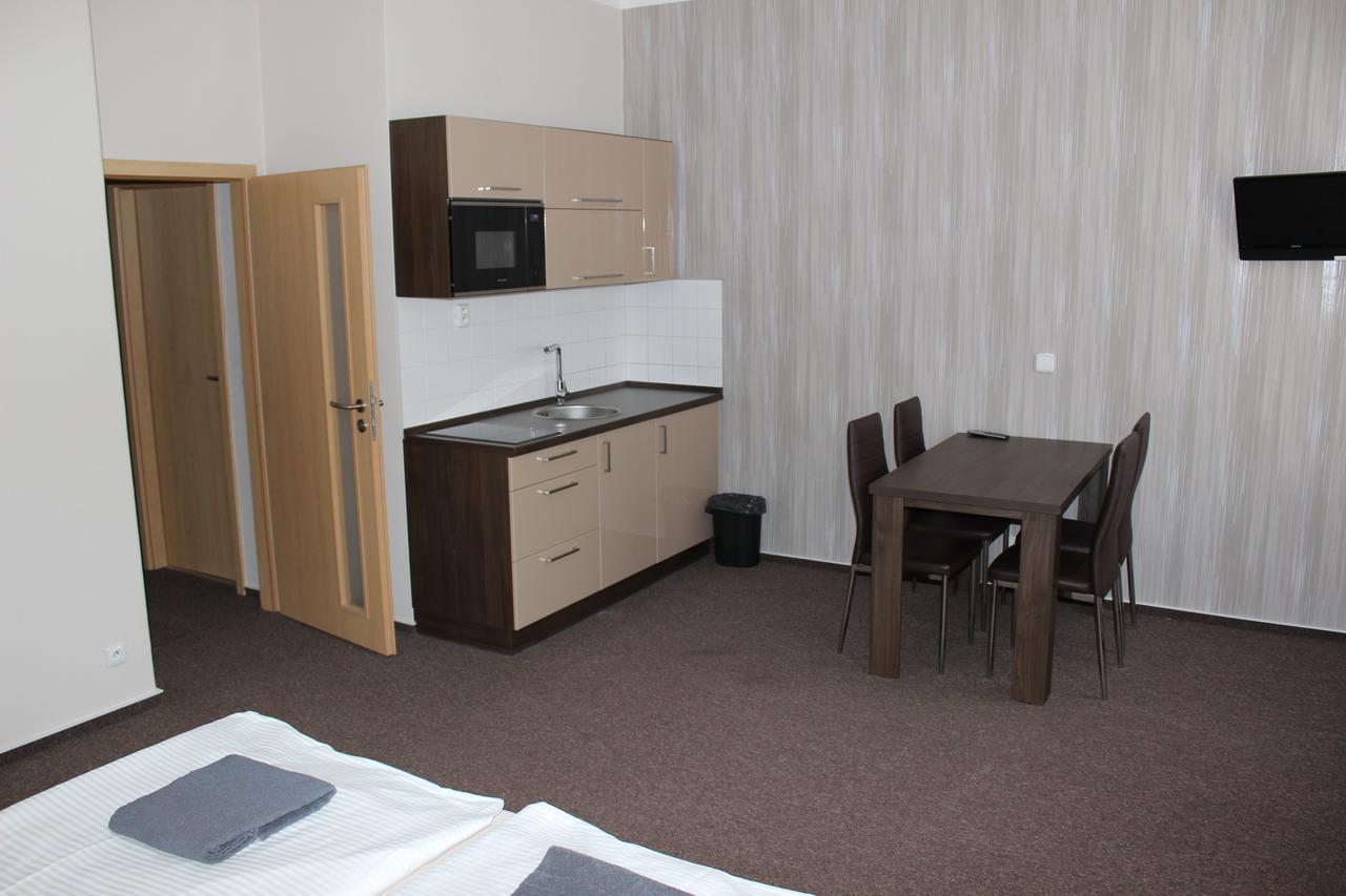 Almond Hotel Teplice Bagian luar foto